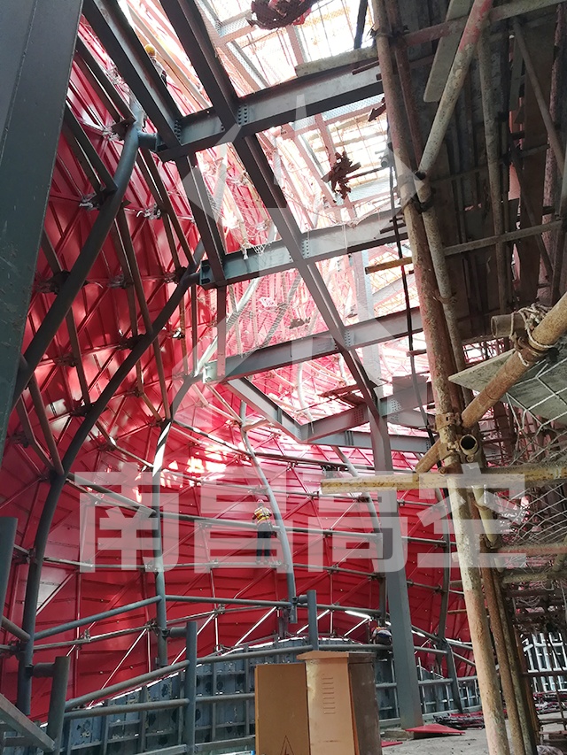 南昌蜘蛛人：高空作业