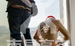 南昌蜘蛛人：高空作业